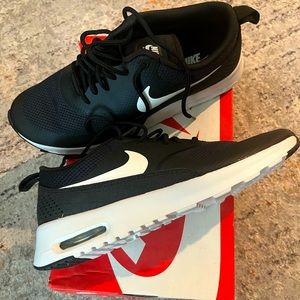 Women Nike Air -Thea